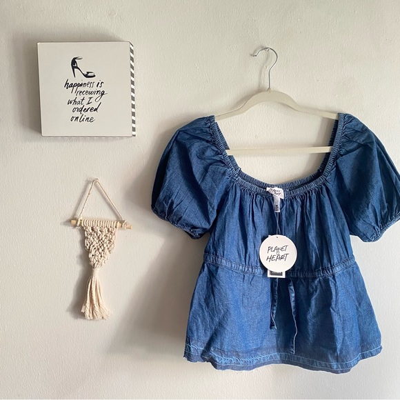 Blouse // - Picture 3 of 8